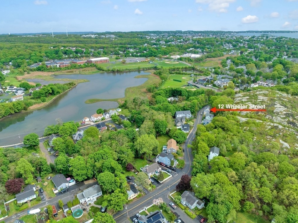 12 Wheeler St, Gloucester MA 01930-1648 exterior