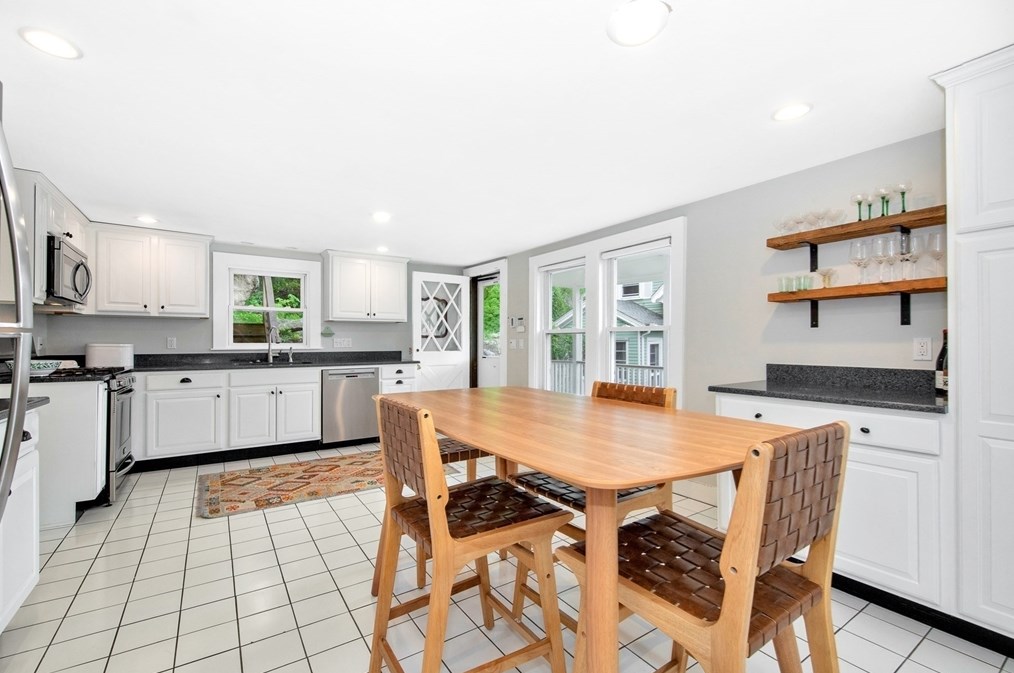 12 Wheeler St, Gloucester MA 01930-1648 exterior