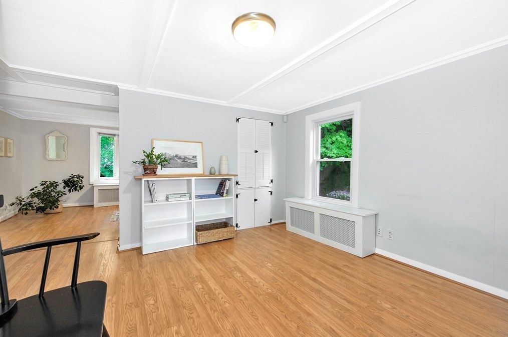 12 Wheeler St, Gloucester MA 01930-1648 exterior