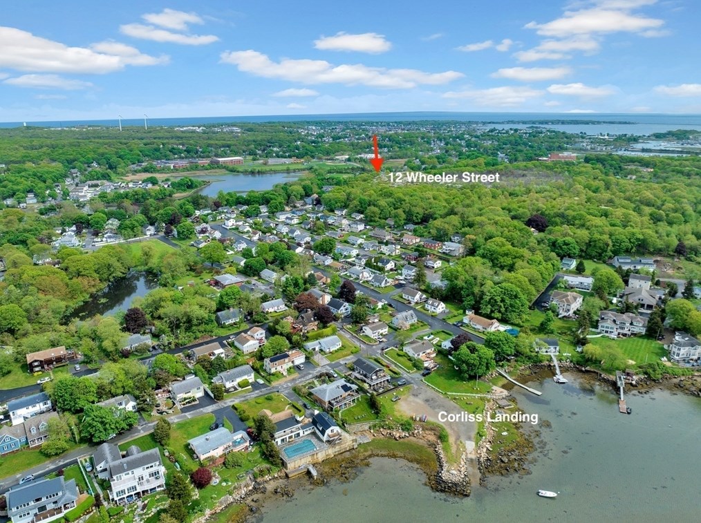 12 Wheeler St, Gloucester MA 01930-1648 exterior
