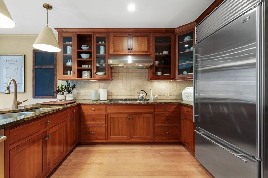 11 Wellington St, Boston MA exterior