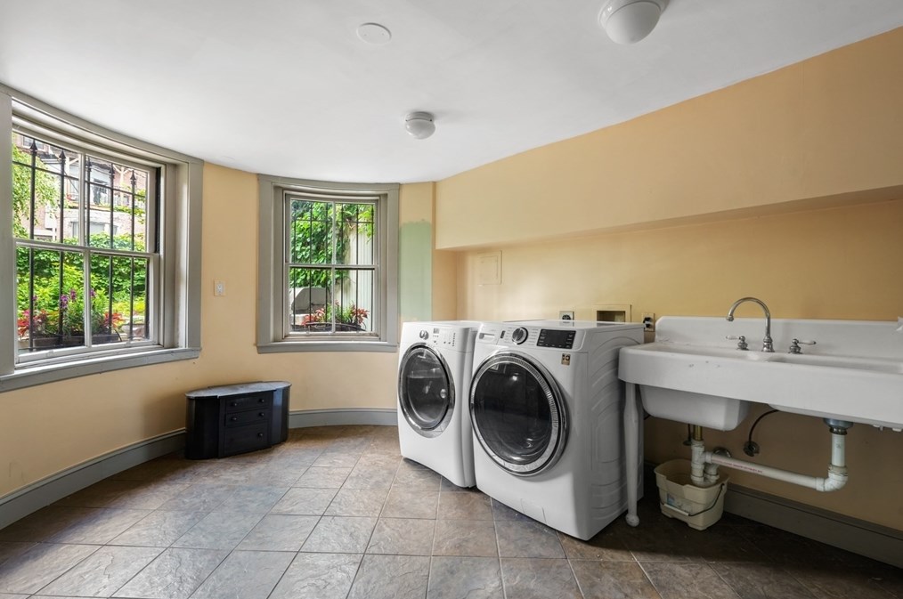 11 Wellington St, Boston MA exterior