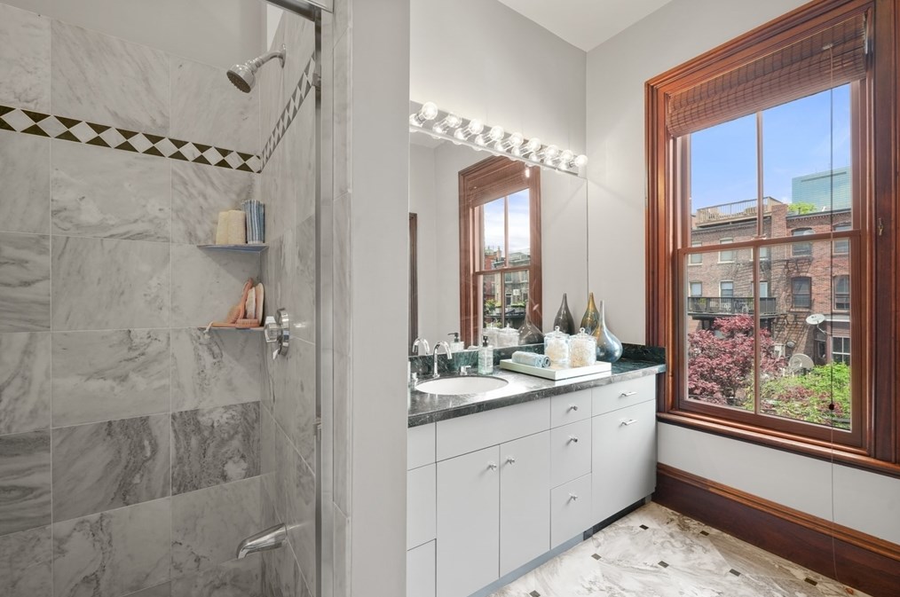 11 Wellington St, Boston MA exterior