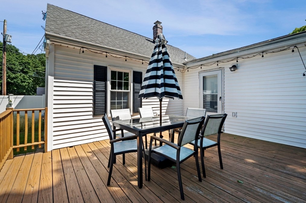 15 Fulton St, Methuen MA 01844-7011 exterior