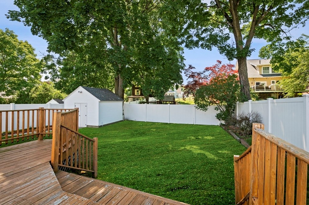 15 Fulton St, Methuen MA 01844-7011 exterior