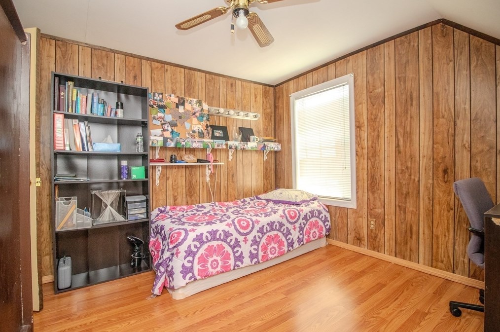 24 Blossom St, Lowell MA 01852-4543 exterior