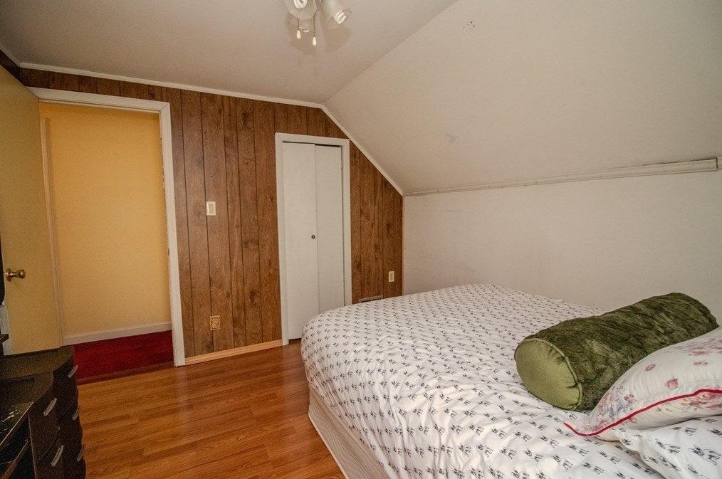 24 Blossom St, Lowell MA 01852-4543 exterior