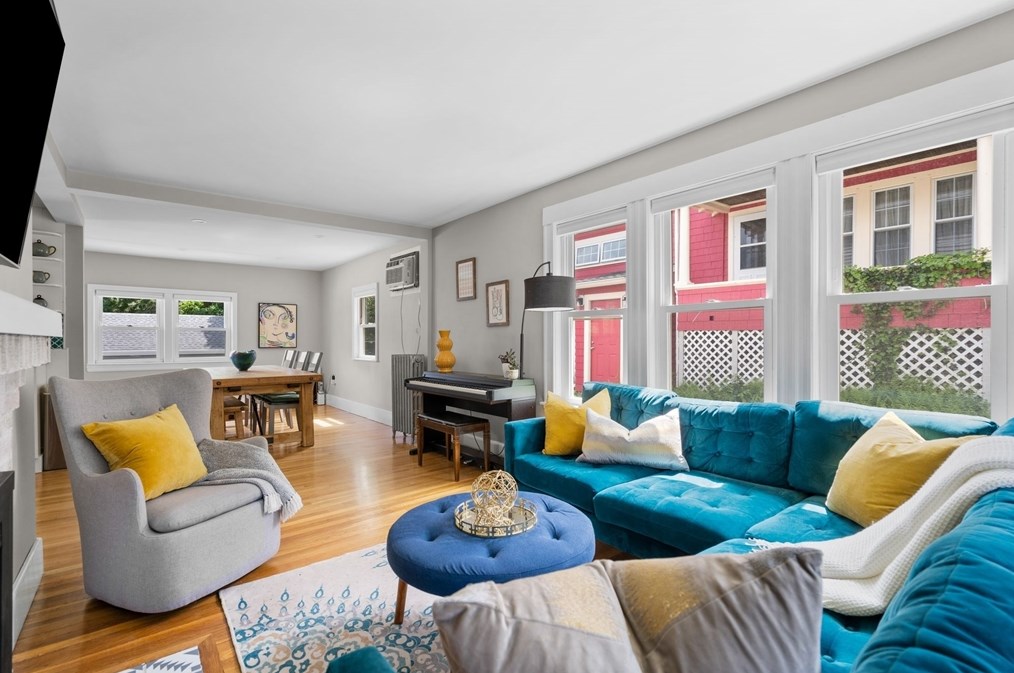 56 Menotomy Rd, Arlington MA  02476-6112 exterior