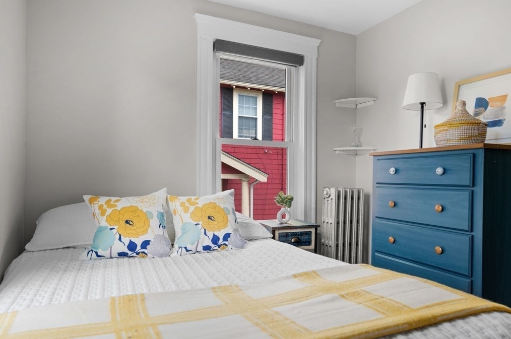 56 Menotomy Rd, Arlington MA  02476-6112 exterior