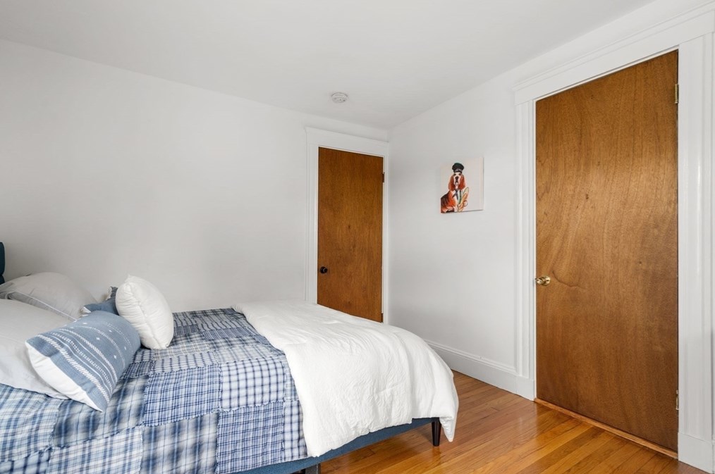 56 Menotomy Rd, Arlington MA  02476-6112 exterior