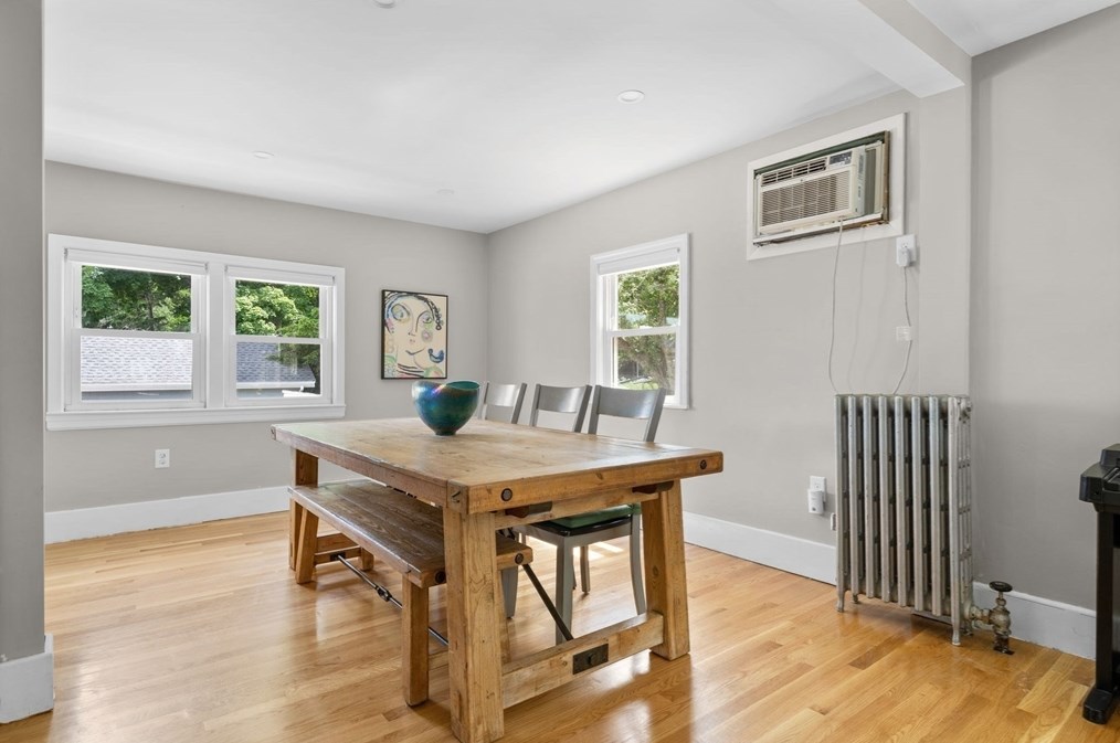 56 Menotomy Rd, Arlington MA  02476-6112 exterior