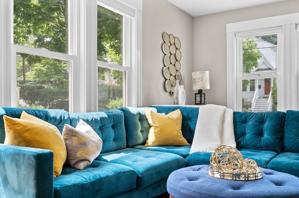 56 Menotomy Rd, Arlington MA  02476-6112 exterior