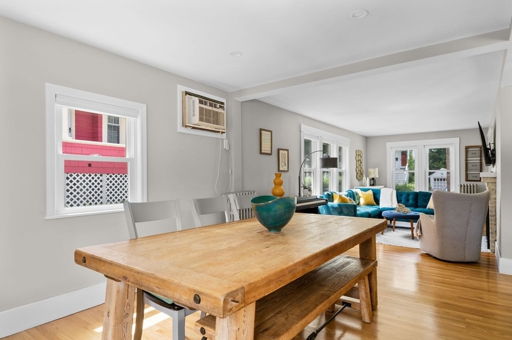 56 Menotomy Rd, Arlington MA  02476-6112 exterior