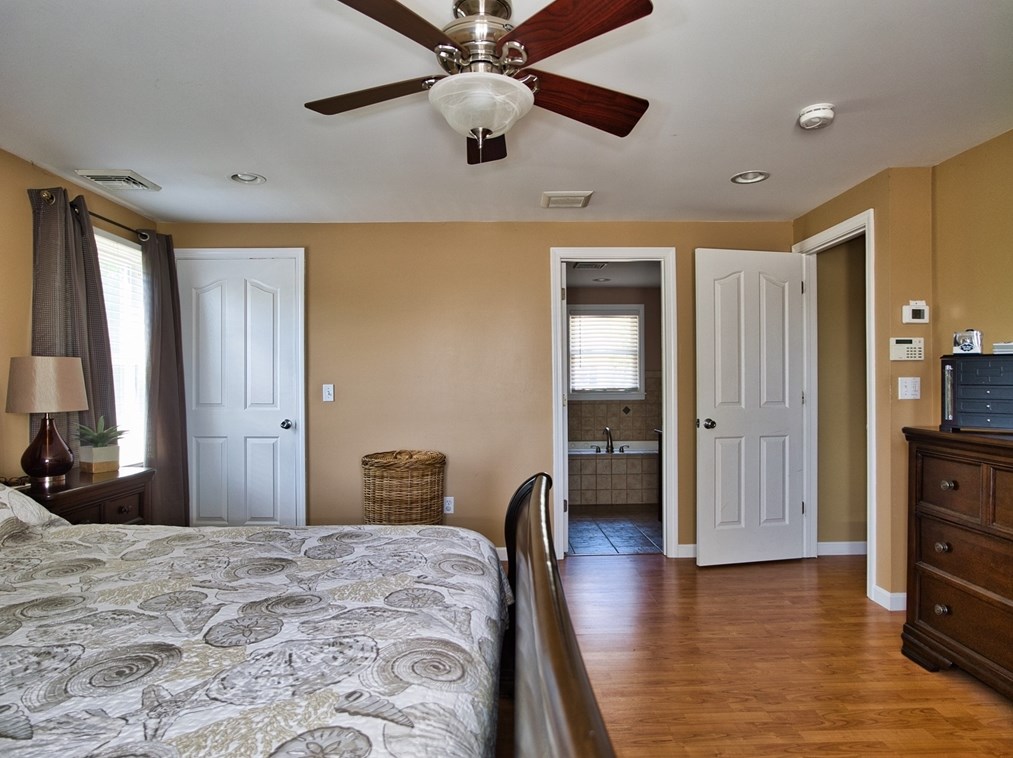 509 Hawes St, New Bedford MA 02745-1401 exterior