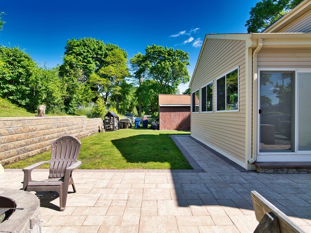 509 Hawes St, New Bedford MA 02745-1401 exterior