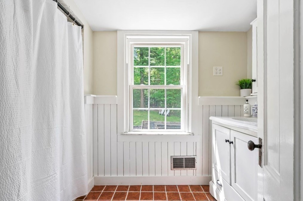 31 Wildwood Rd, Marshfield MA 02050-1734 exterior