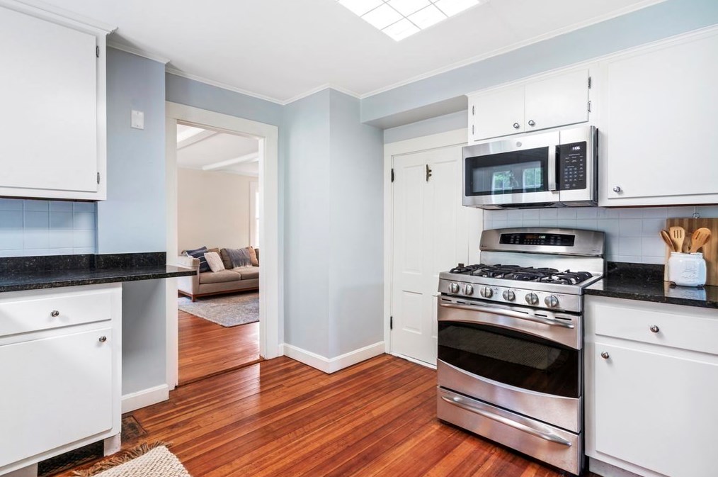 31 Wildwood Rd, Marshfield MA 02050-1734 exterior