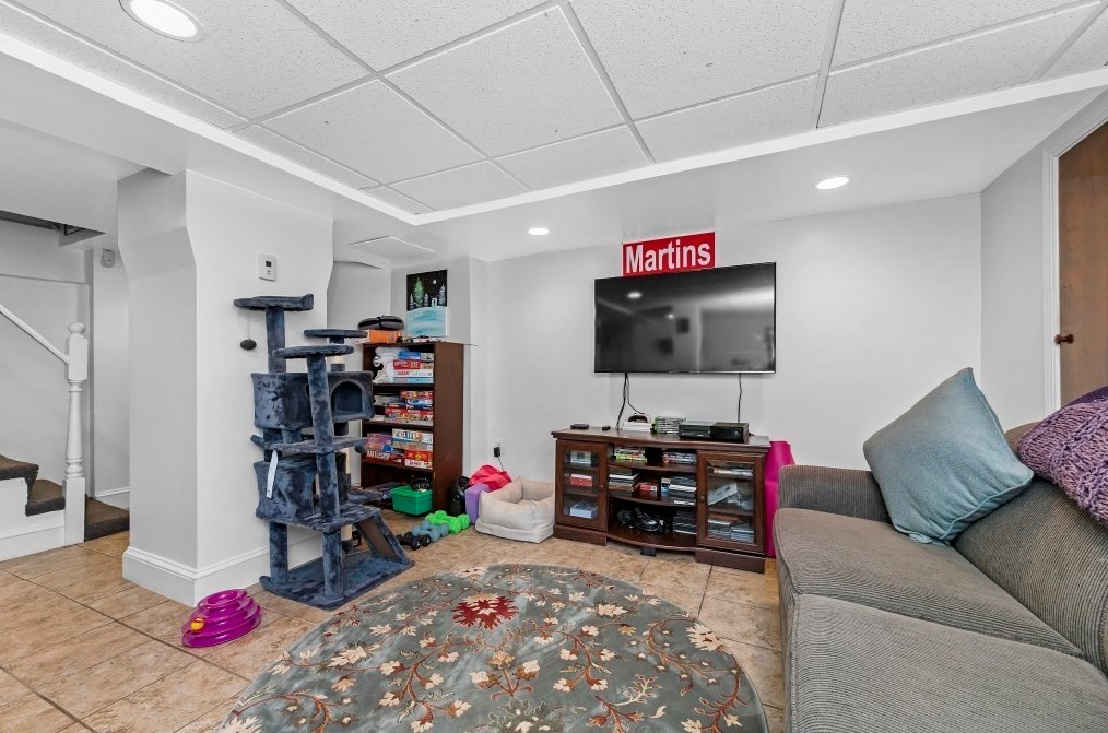 11 Winthrop St, Malden MA 02148-7816 exterior