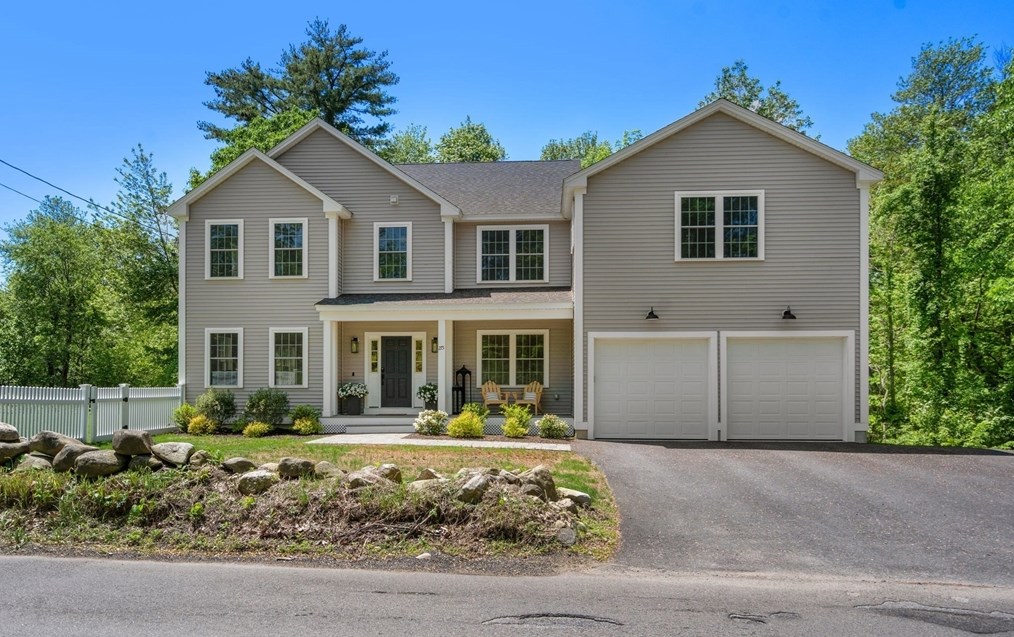 275 Chestnut St, Hudson MA 01749-3237 exterior