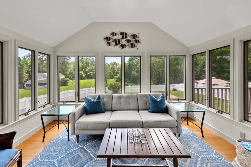 715 Marshall St, Holliston MA 01746-1438 exterior