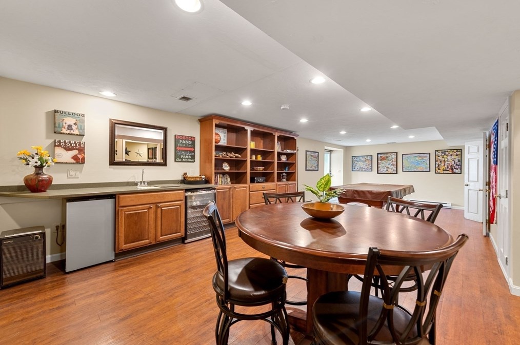 715 Marshall St, Holliston MA 01746-1438 exterior