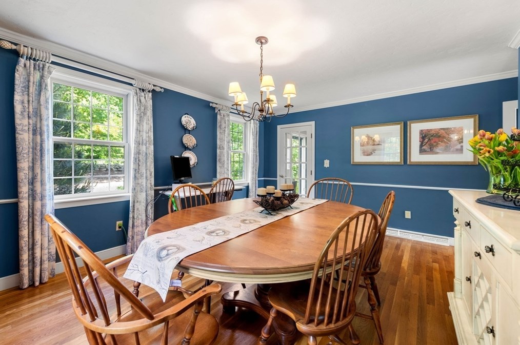 715 Marshall St, Holliston MA 01746-1438 exterior