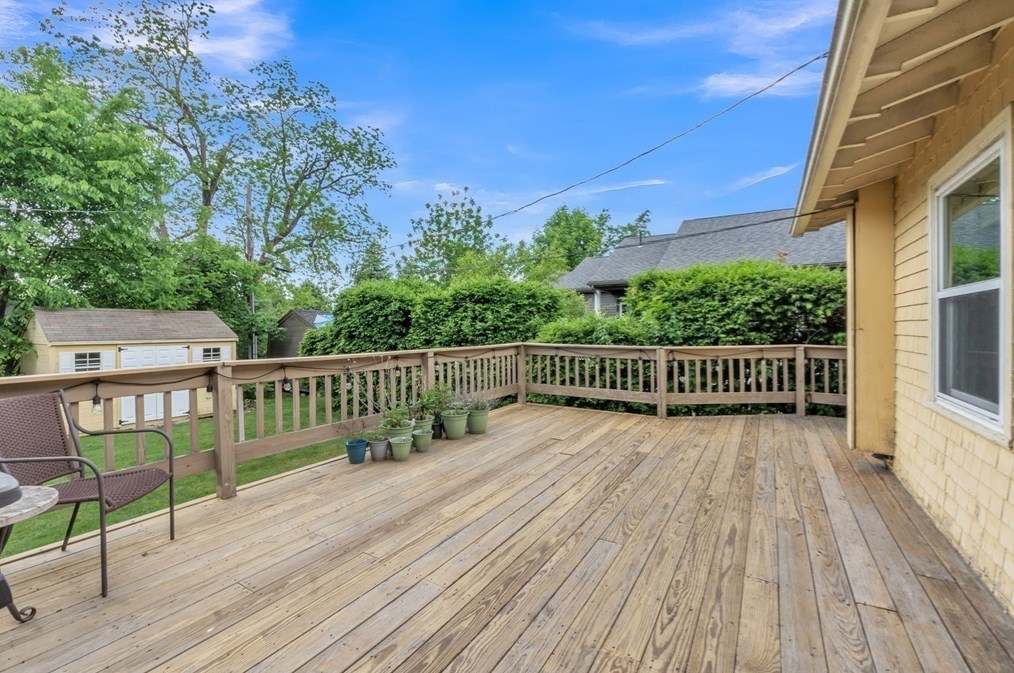 248 Burncoat St, Worcester MA  01606-2145 exterior