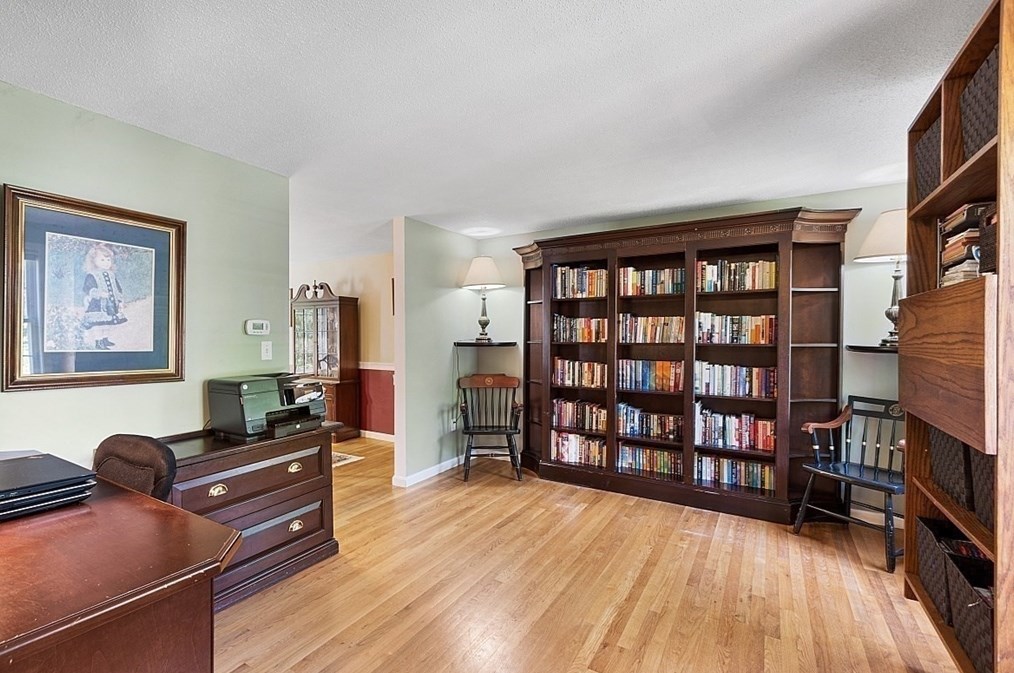 39 Miller St, Franklin MA 02038-1108 exterior