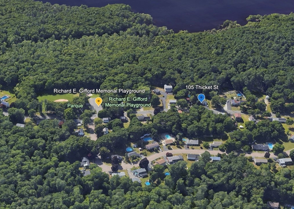 105 Thicket St, Weymouth MA 02190-1223 exterior