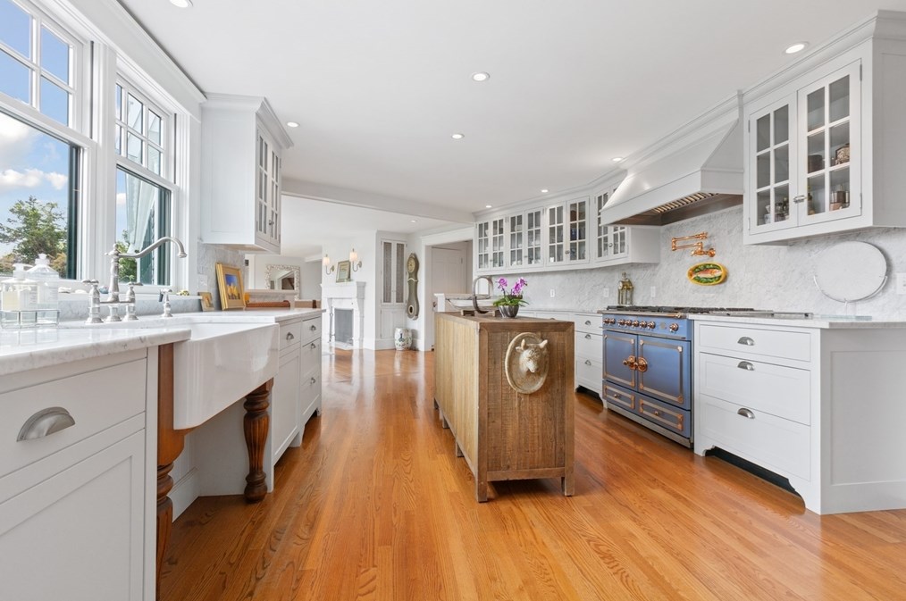 51 Briar Spg Rd, Orleans MA 02653-3707 exterior