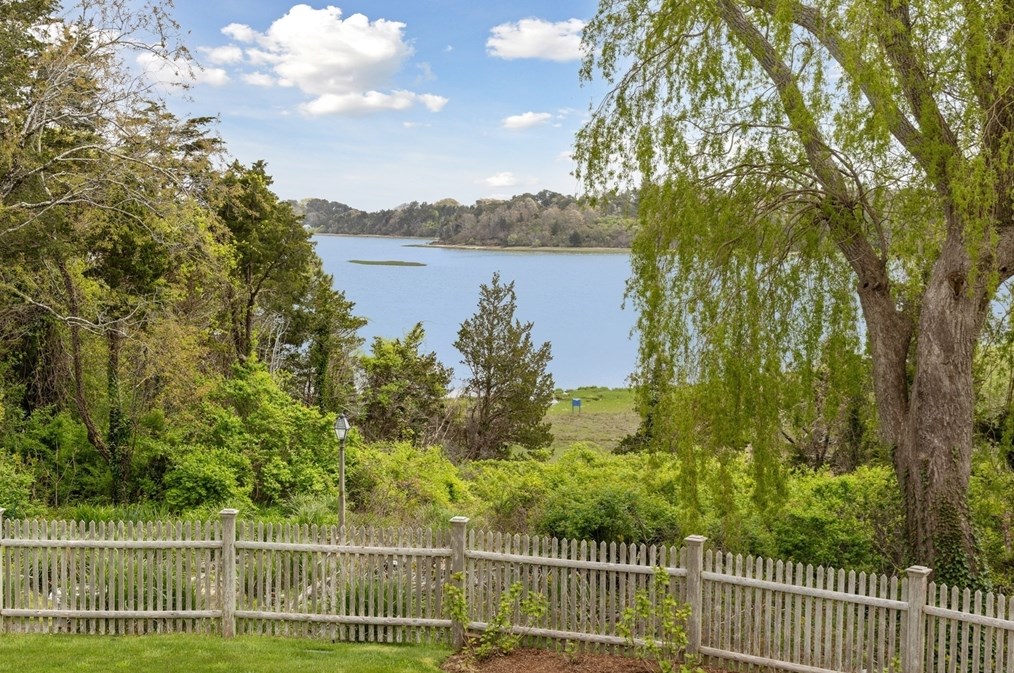 51 Briar Spg Rd, Orleans MA 02653-3707 exterior