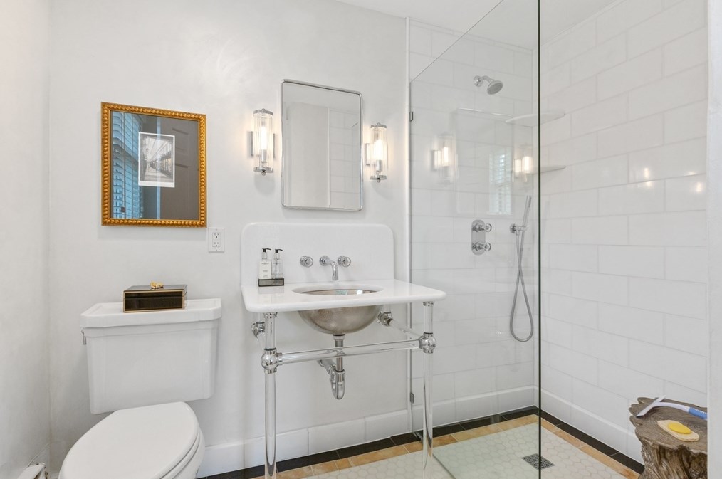 51 Briar Spg Rd, Orleans MA 02653-3707 exterior