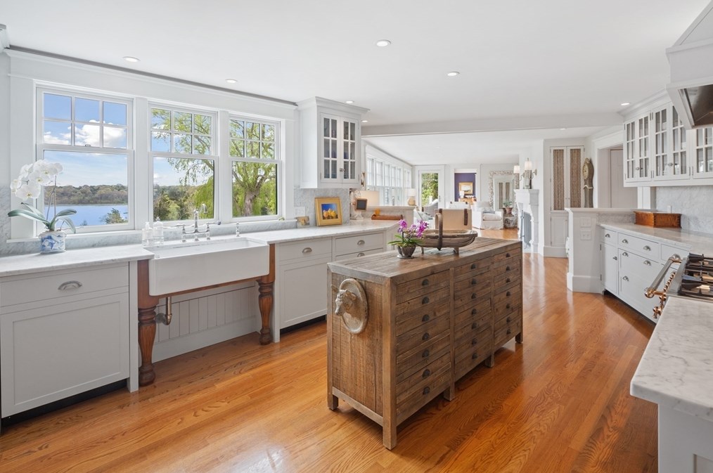 51 Briar Spg Rd, Orleans MA 02653-3707 exterior