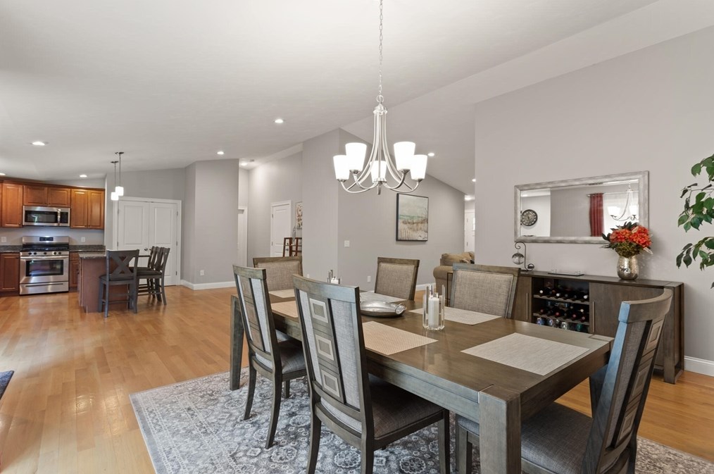 846 Caswell St, Taunton MA  02718-1121 exterior