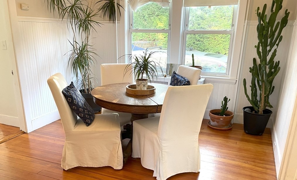 10 Ash St, Cohasset MA 02025-2210 exterior