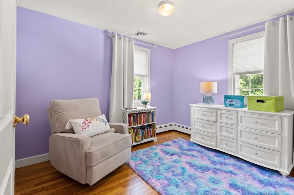 17 Collins Ave, Reading MA 01867-1017 exterior