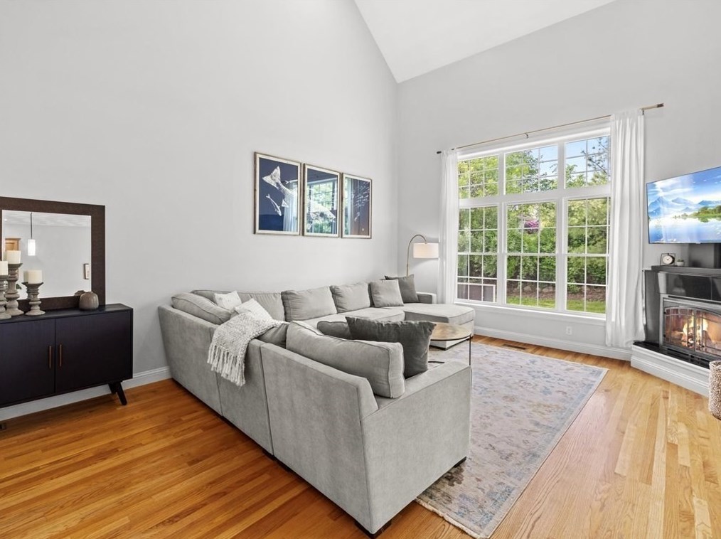 7 Garett Way, Holliston MA 01746-2280 exterior