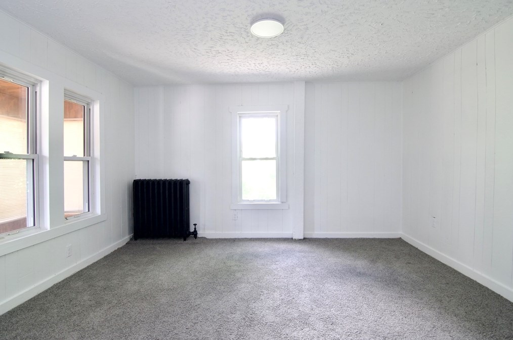 19 Greene Pl, Springfield MA  01109-4306 exterior