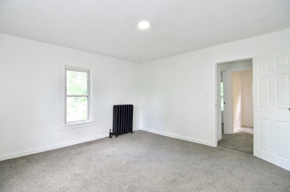 19 Greene Pl, Springfield MA  01109-4306 exterior