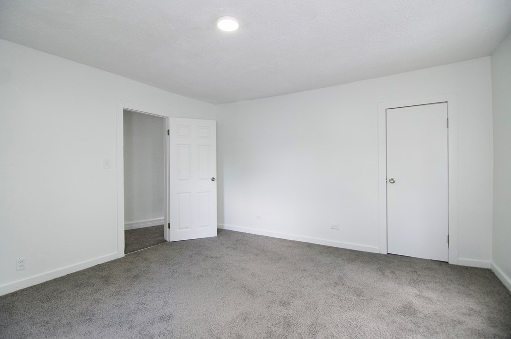 19 Greene Pl, Springfield MA  01109-4306 exterior