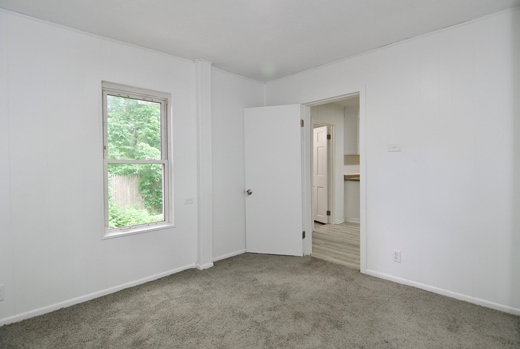 19 Greene Pl, Springfield MA  01109-4306 exterior