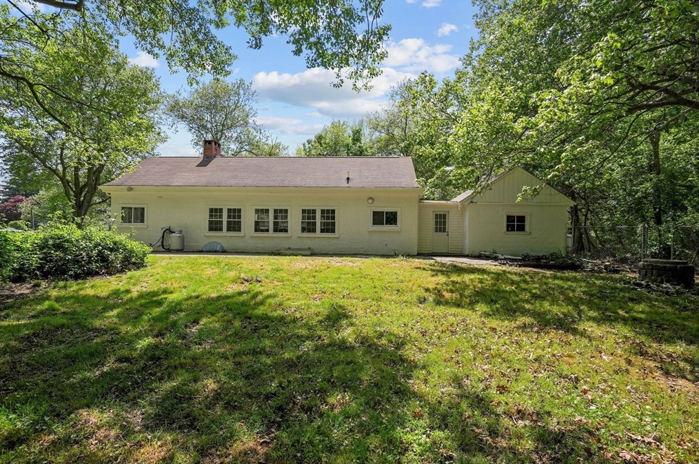 200 Olney St, Seekonk MA 02771-5712 exterior