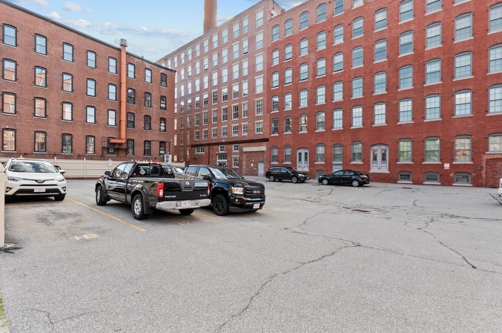 21 Wingate St, Haverhill MA  01832-5708 exterior