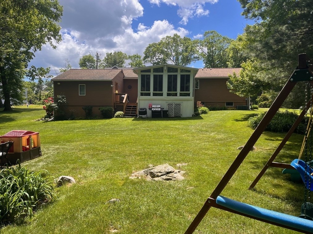 20 Woodhill Rd, Burlington MA 01803-1415 exterior