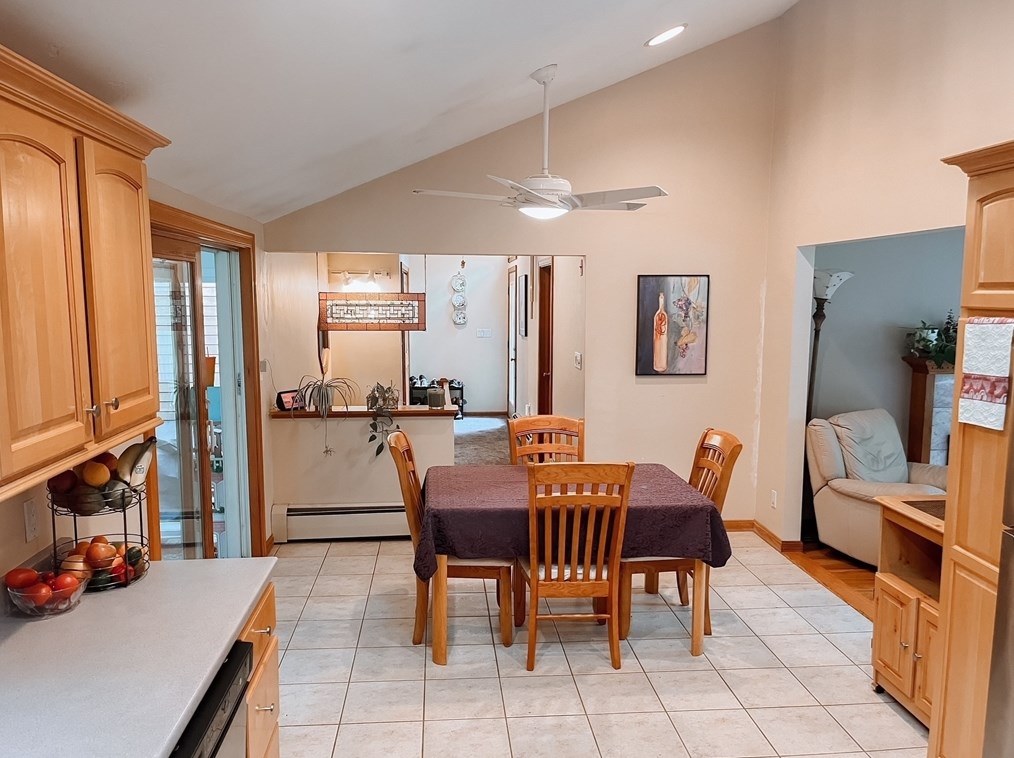 20 Woodhill Rd, Burlington MA 01803-1415 exterior