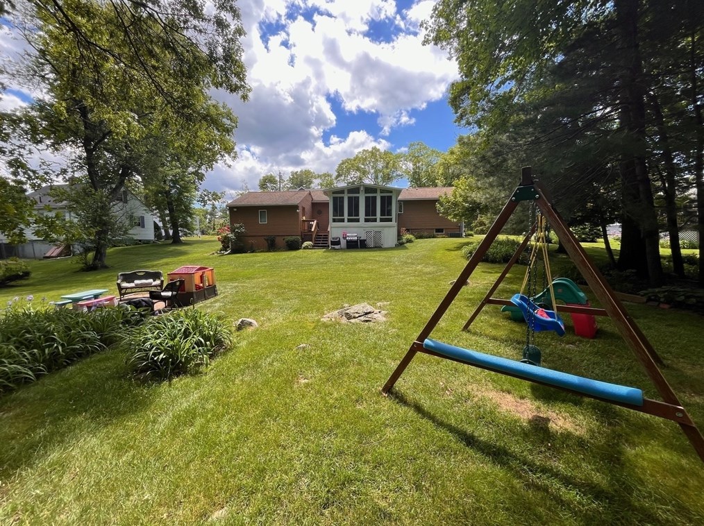 20 Woodhill Rd, Burlington MA 01803-1415 exterior