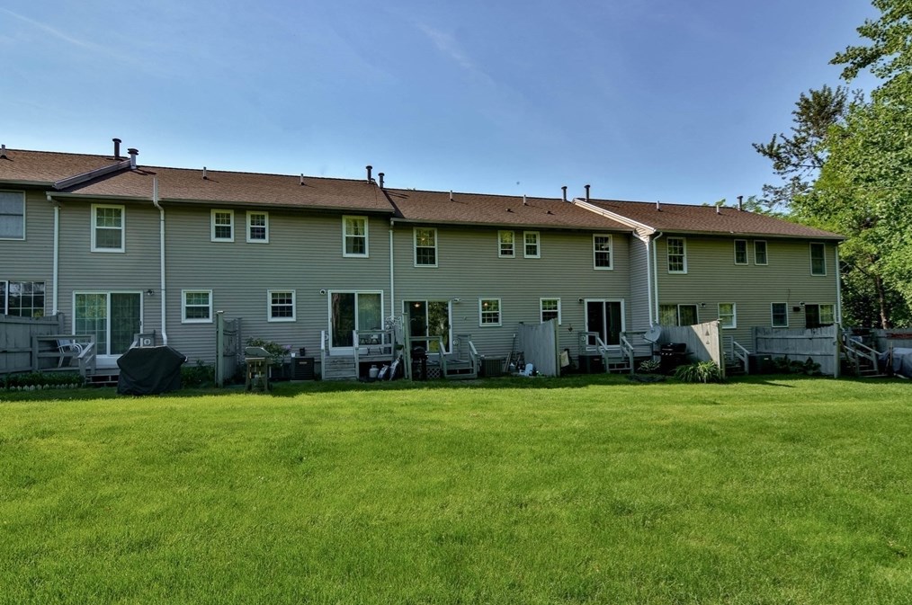 8 Oliver St, Haverhill MA  01832-1341 exterior