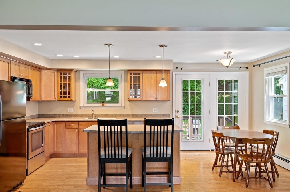 45 Douglas Rd, Gardner MA 01440-1814 exterior