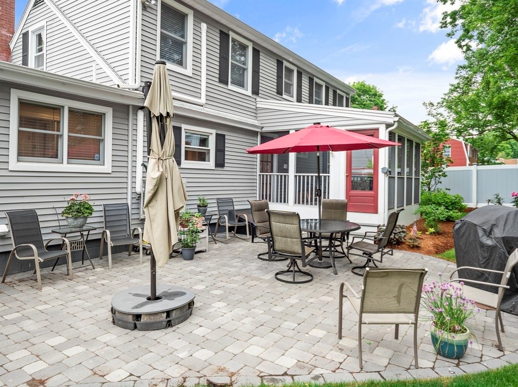 122 Fairfield St, Lowell MA 01851-4537 exterior