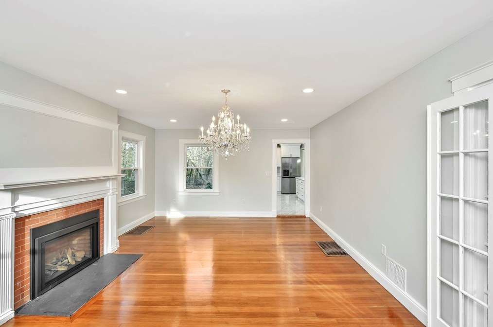 408 York St, Canton MA 02021-2446 exterior